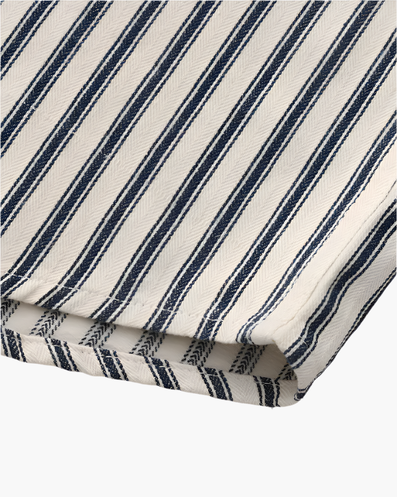 Gestreiftes Herrenhemd